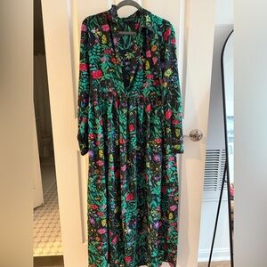 PrettyLittleThing Black Floral Maxi Dress Size 4